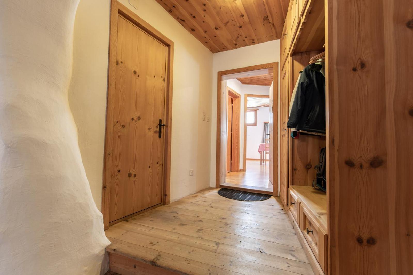 Chasa Curasch Lägenhet Scuol Exteriör bild